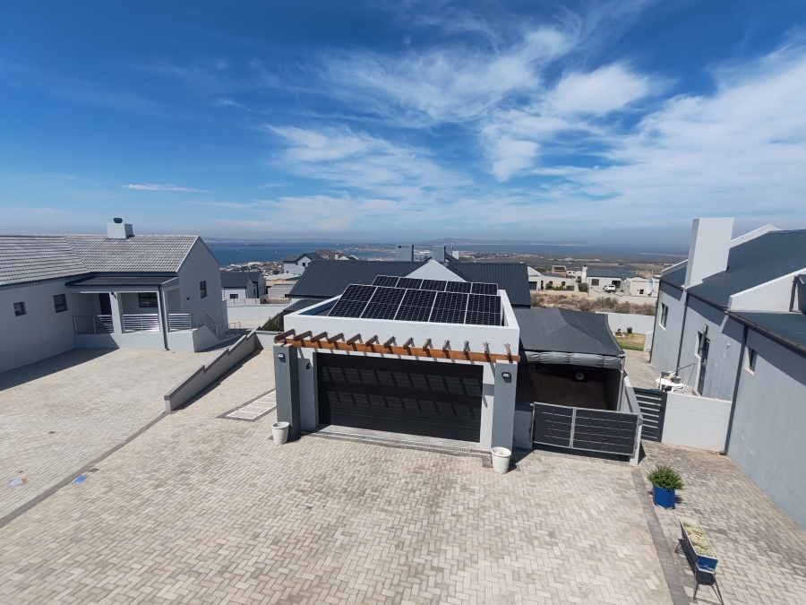 3 Bedroom Property for Sale in Hoogland Western Cape